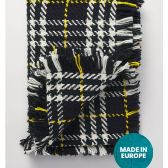 John Branigan Handmade Throw Blanket 50" x 66" - 100% Woven Alpaca Wool - Picture 3 of 3